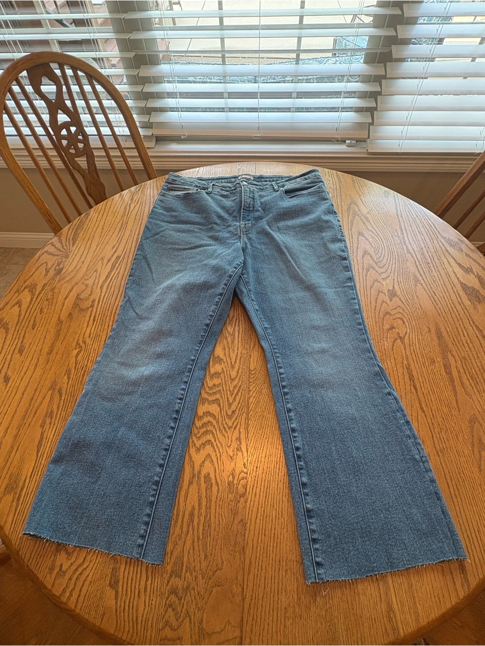 Good American high rise straight fit crop jeans size 18 VGUC Light Wash
